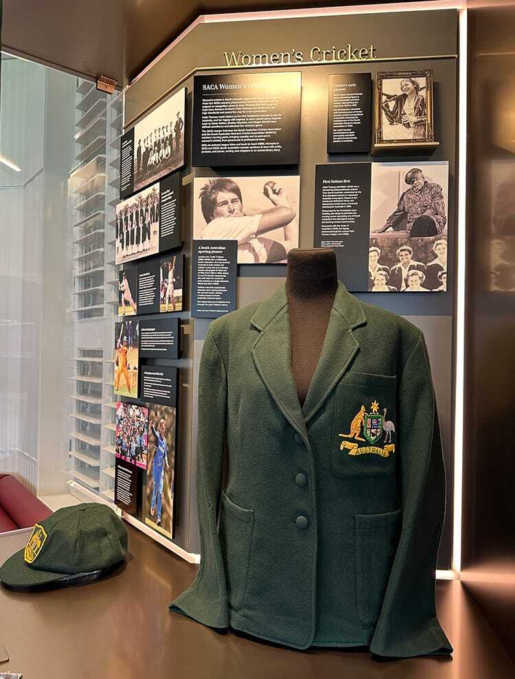 Saca committee room 3 mobile image